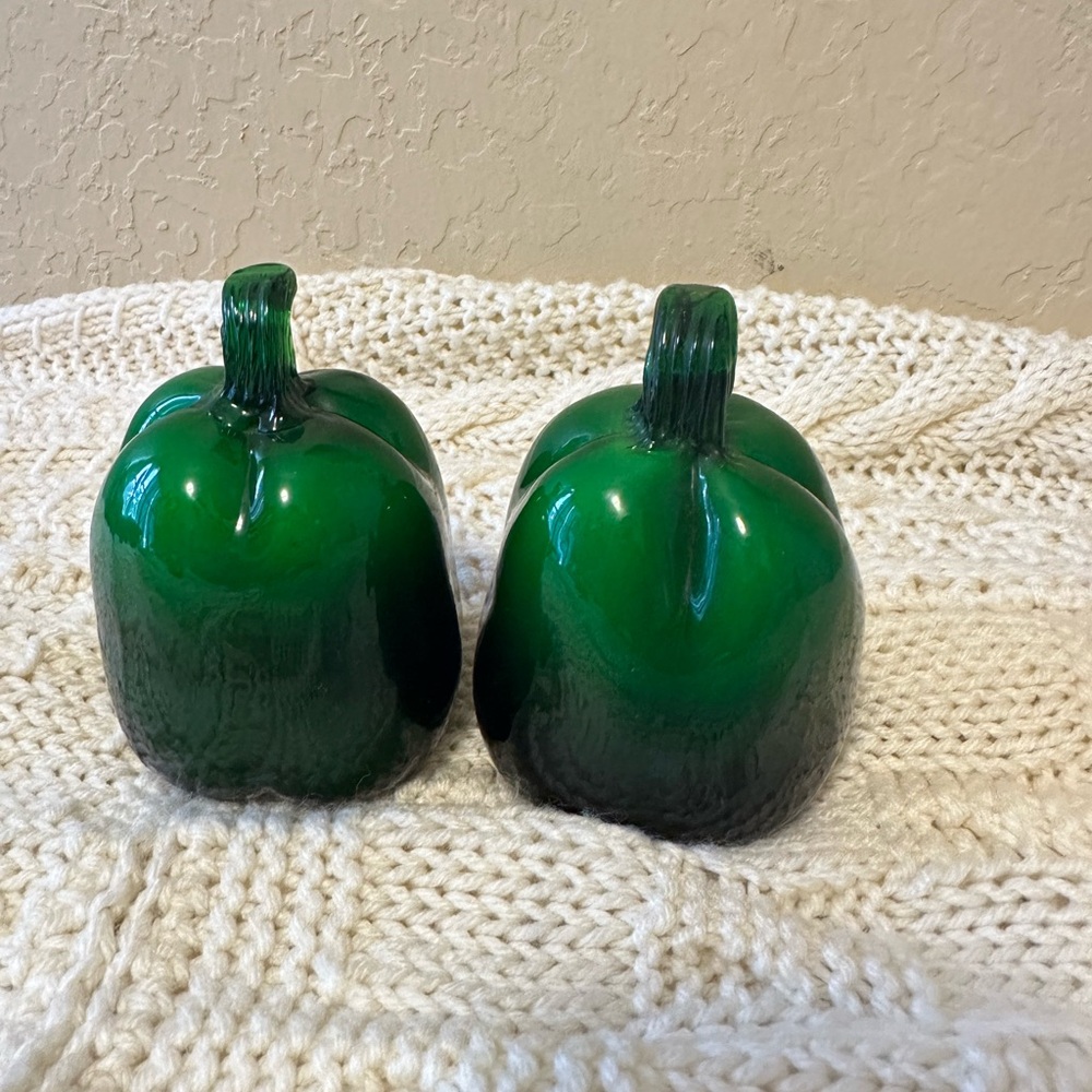 Vintage Hand blown Emerald Green Glass Vegetables Decor Accents Lot of 2